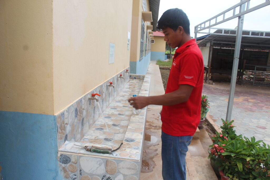 kamboo project drinikng water3 - Kamboo Project